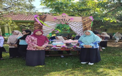 SMKN 1 Terbanggi Besar Gelar Karya Pembelajaran Berbasis Projek dalam Peringatan Hari Kartini