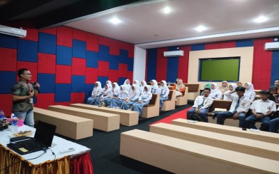 Kunjungan Guru Tamu Alfamart Class Di SMKN 1 Terbanggi Besar